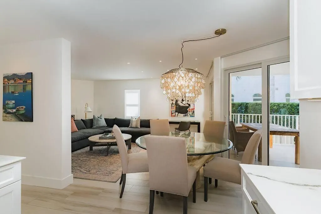 Seven Mile Beach Luxury 3Br Condo- Best Rates! George Town Apartment
