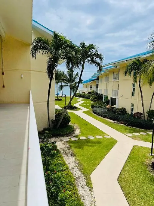 Seven Mile Beach Luxury 3Br Condo- Best Rates! George Town