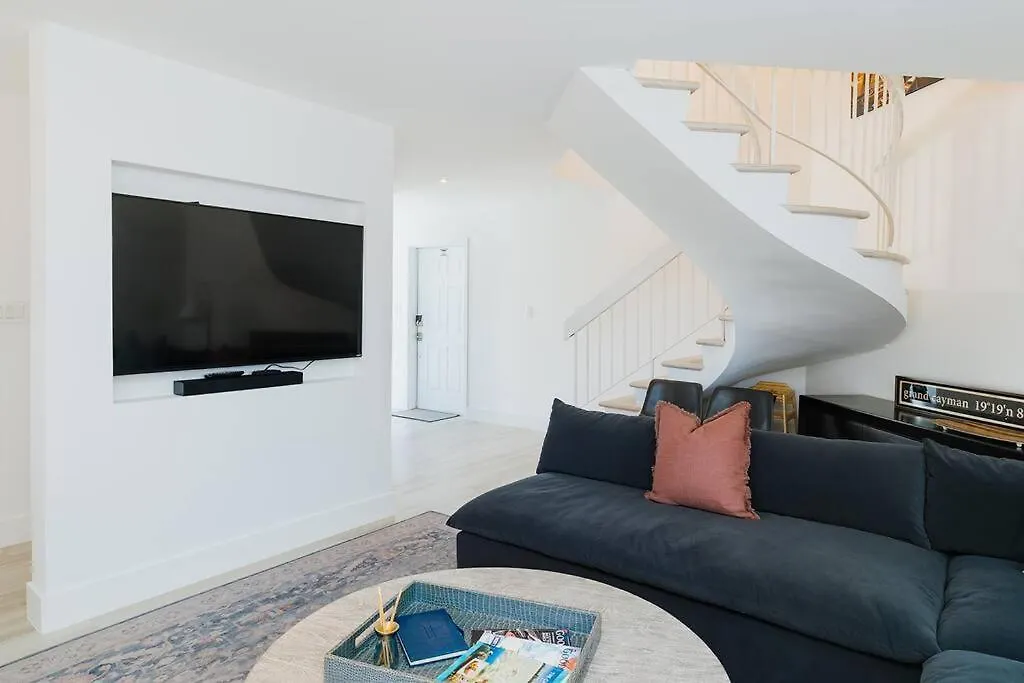 Seven Mile Beach Luxury 3Br Condo- Best Rates! George Town 0*,  Cayman Islands