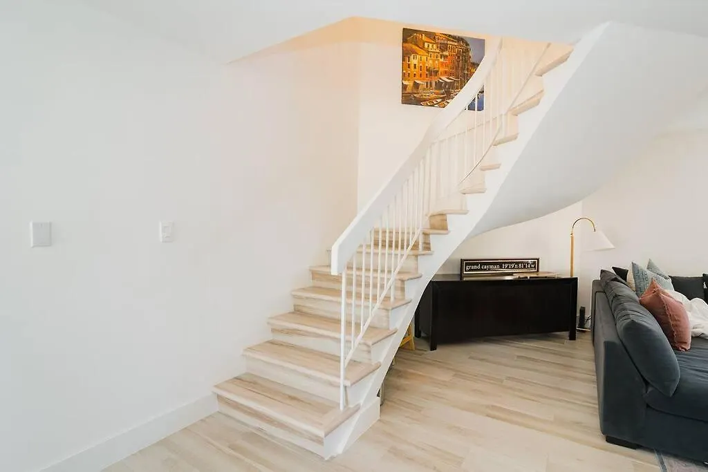 Seven Mile Beach Luxury 3Br Condo- Best Rates! George Town 0*,