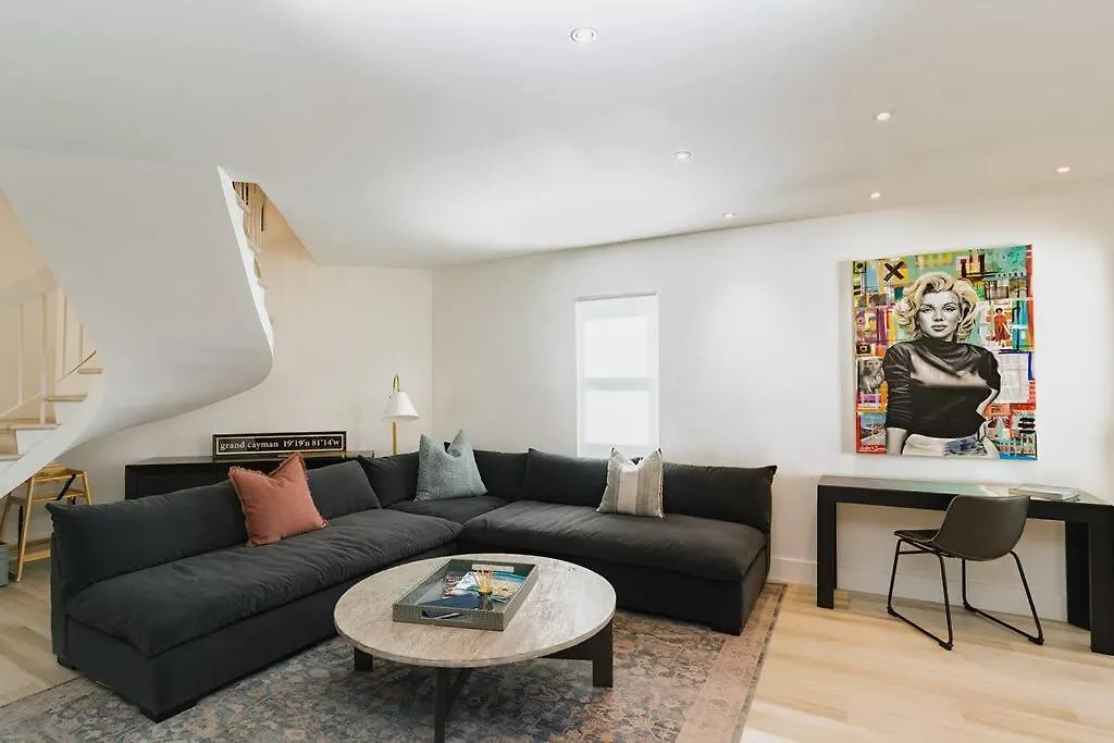 Seven Mile Beach Luxury 3Br Condo- Best Rates! George Town Apartment