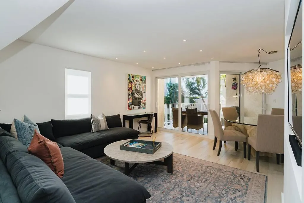 Seven Mile Beach Luxury 3Br Condo- Best Rates! George Town